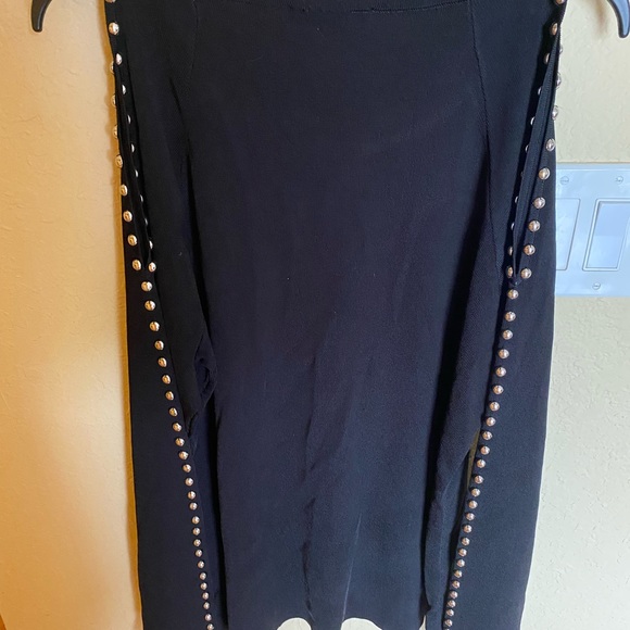 Sale must go!!sweater with open shoulders - Picture 3 of 3